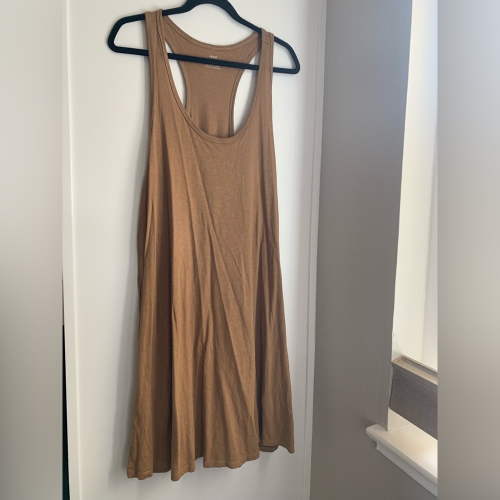 Aerie / Razorback tan shift dress / XL